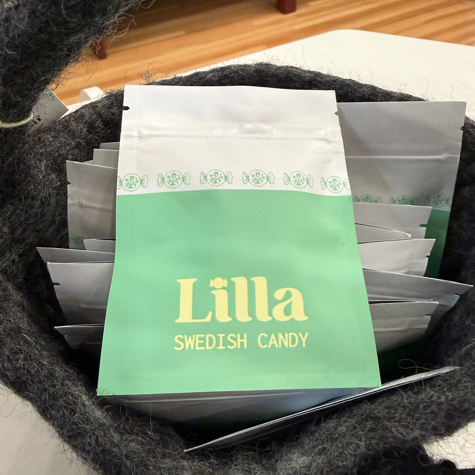1 bag of lilla candy