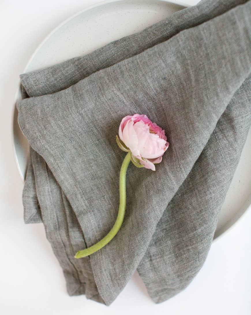 Stone Washed Linen Hemmed Dinner Napkin: Taupe Windowpane